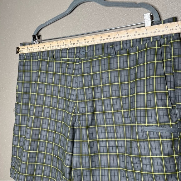 The North Face Gray Lime Green Plaid Shorts Lightweight Stretch Men's Size 40 - Picture 4 of 9